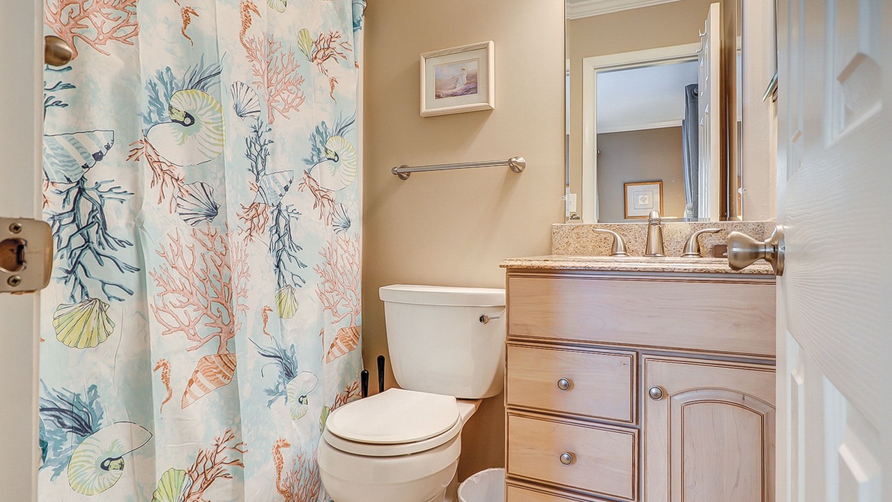Photo of Bathroom in Folly Field