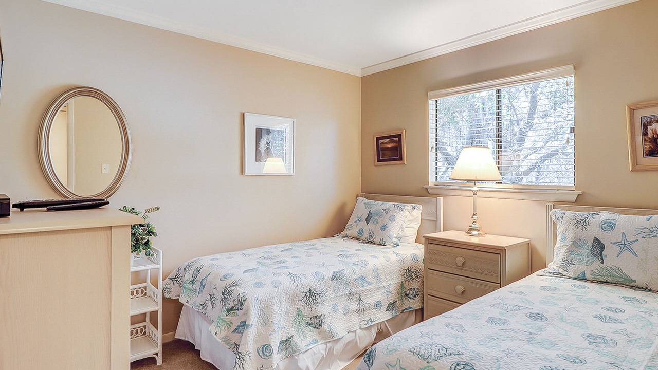 Photo of Bedroom in Folly Field