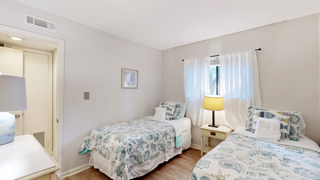 Photo of Bedroom in Folly Field