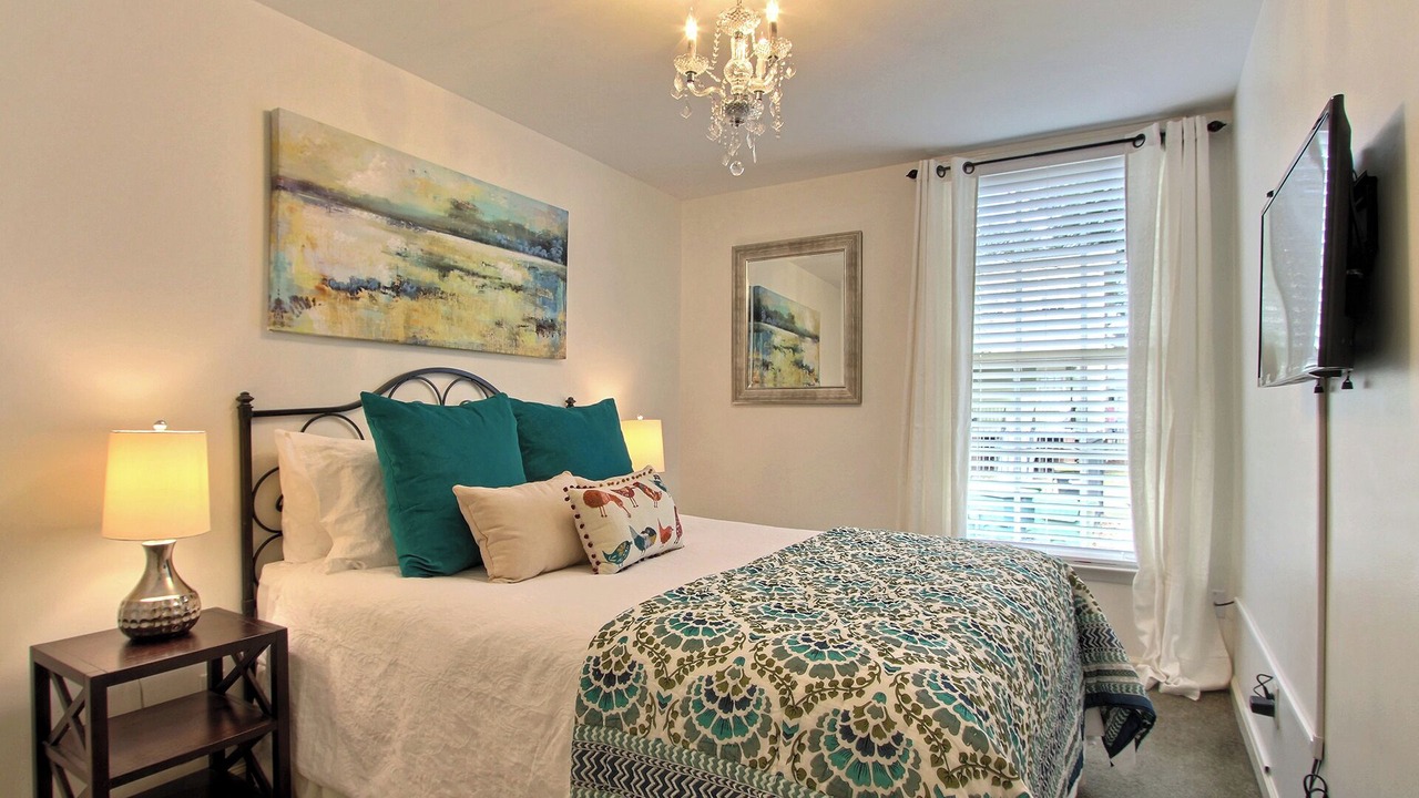 Photo of Bedroom in Metropolitan