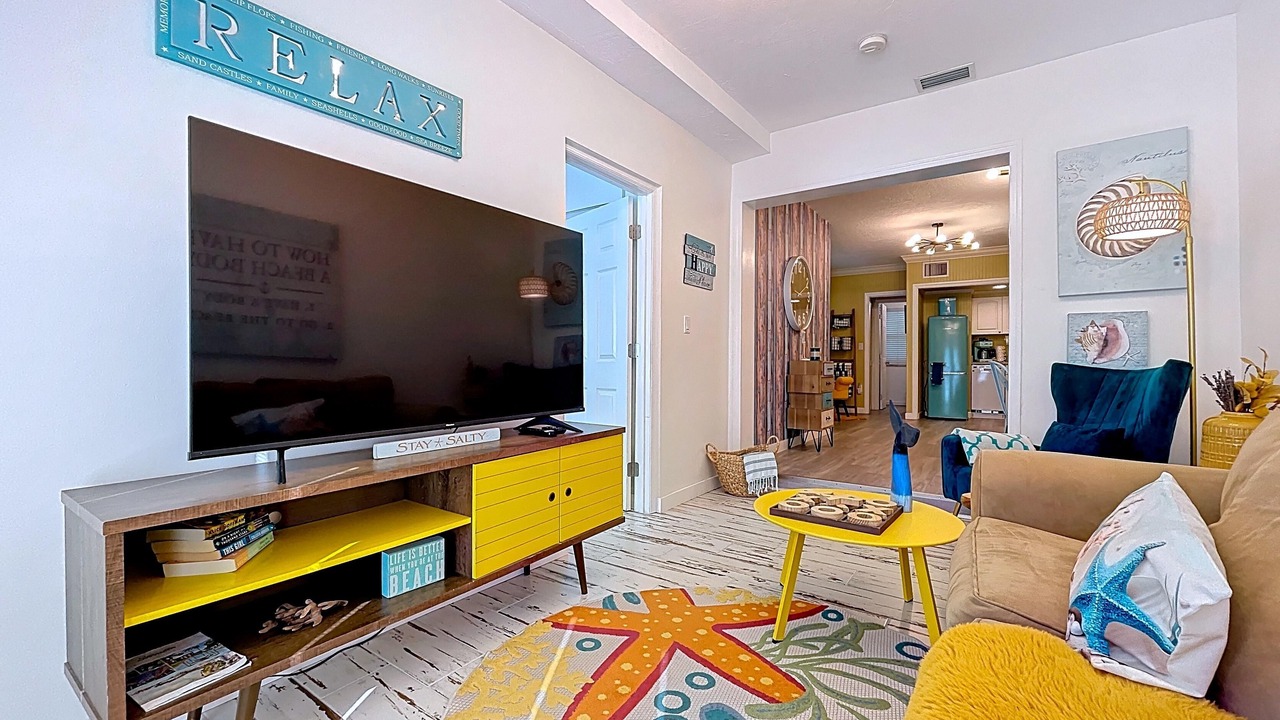 Photo of Livingroom in Whitney Beach