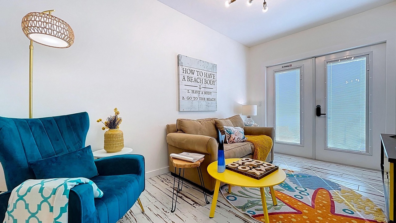 Photo of Livingroom in Whitney Beach