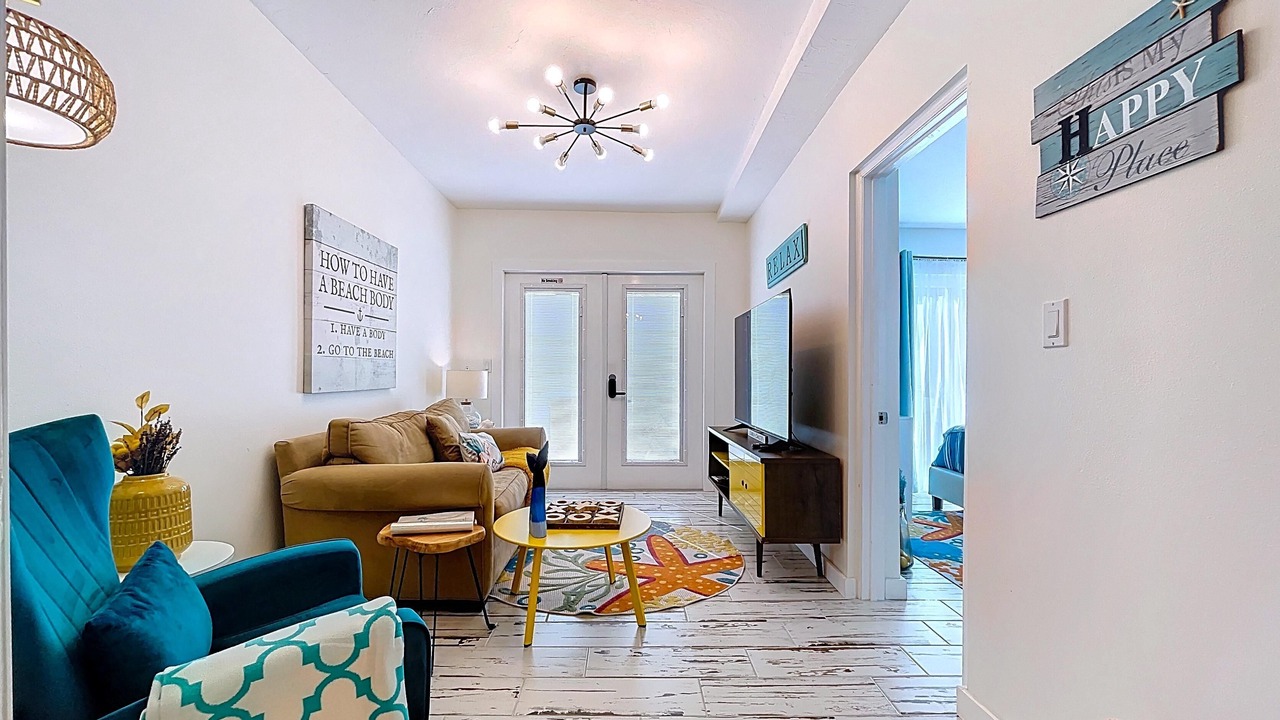 Photo of Livingroom in Whitney Beach