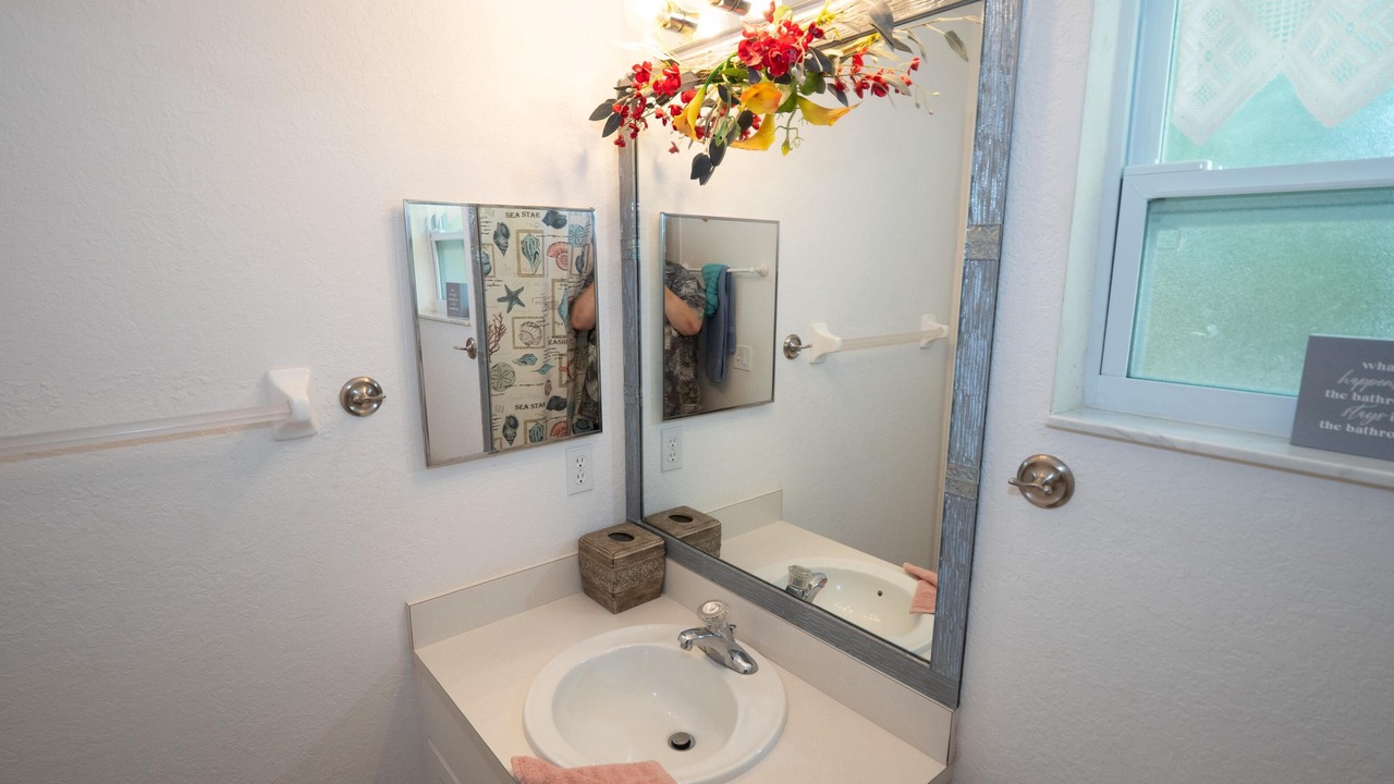 Photo of Bathroom in Mariner