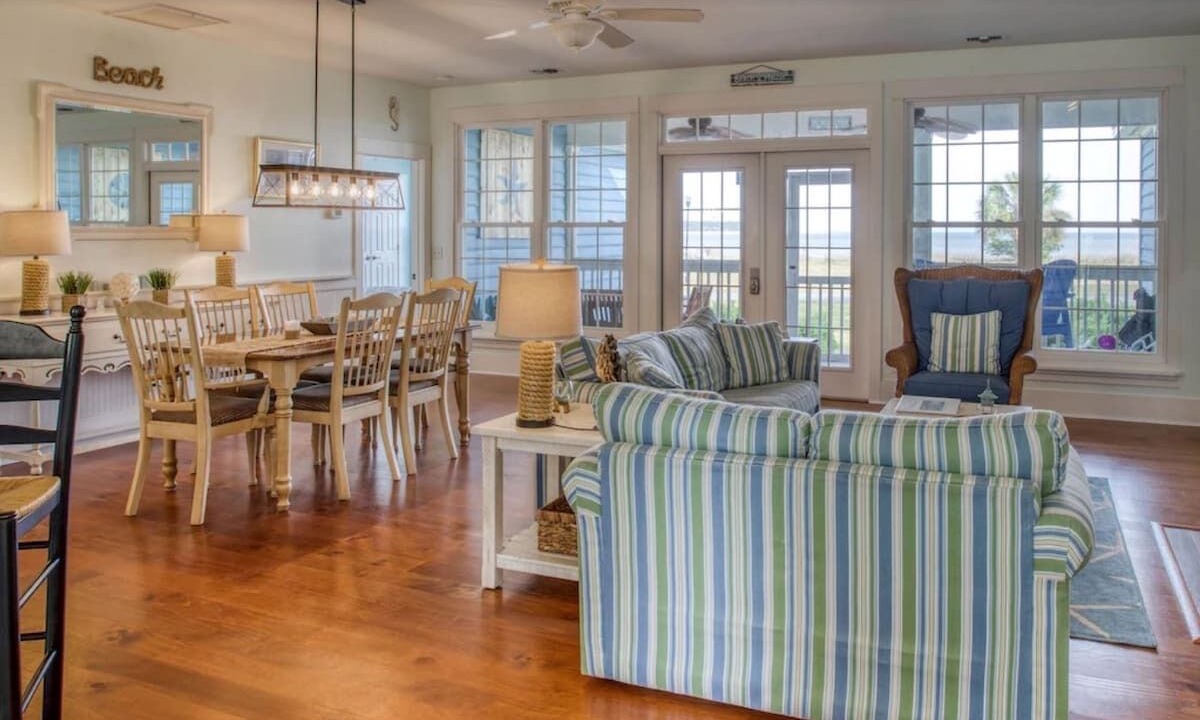 Photo of Livingroom in Melrose on the Beach