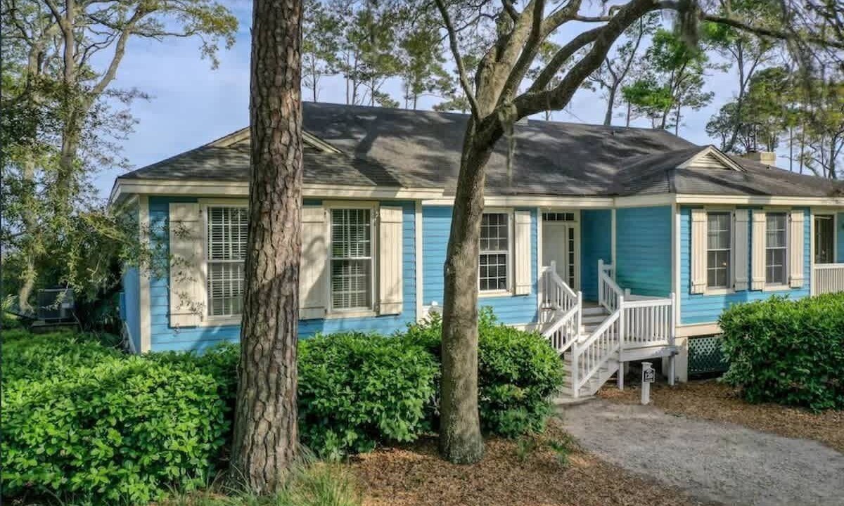 Photo of Outdoor in Melrose on the Beach