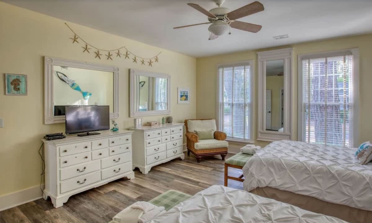 Photo of Bedroom in Melrose on the Beach