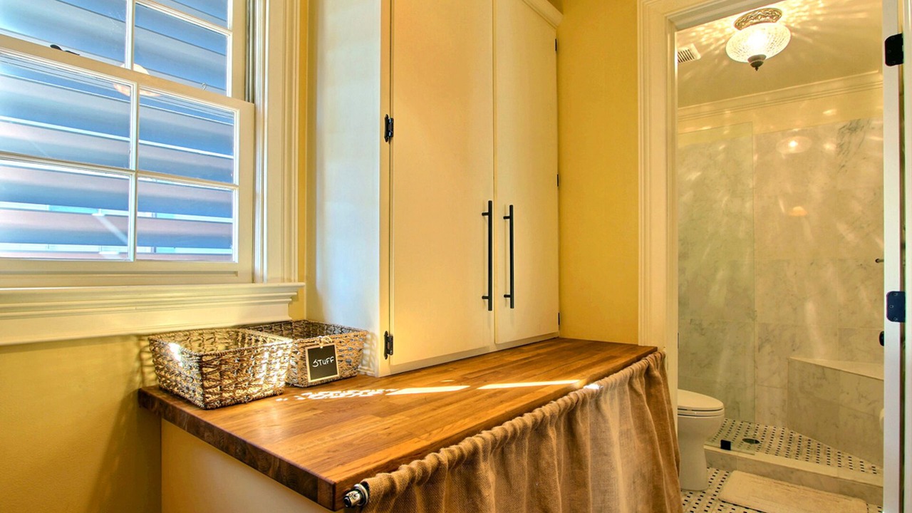 Photo of Bathroom in Hitch Village - Fred Wessels Homes