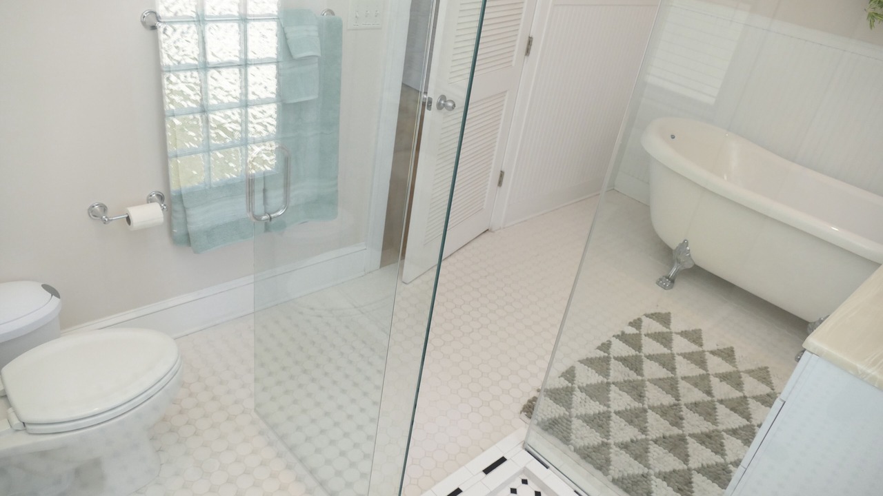Photo of Bathroom in Tybee Island