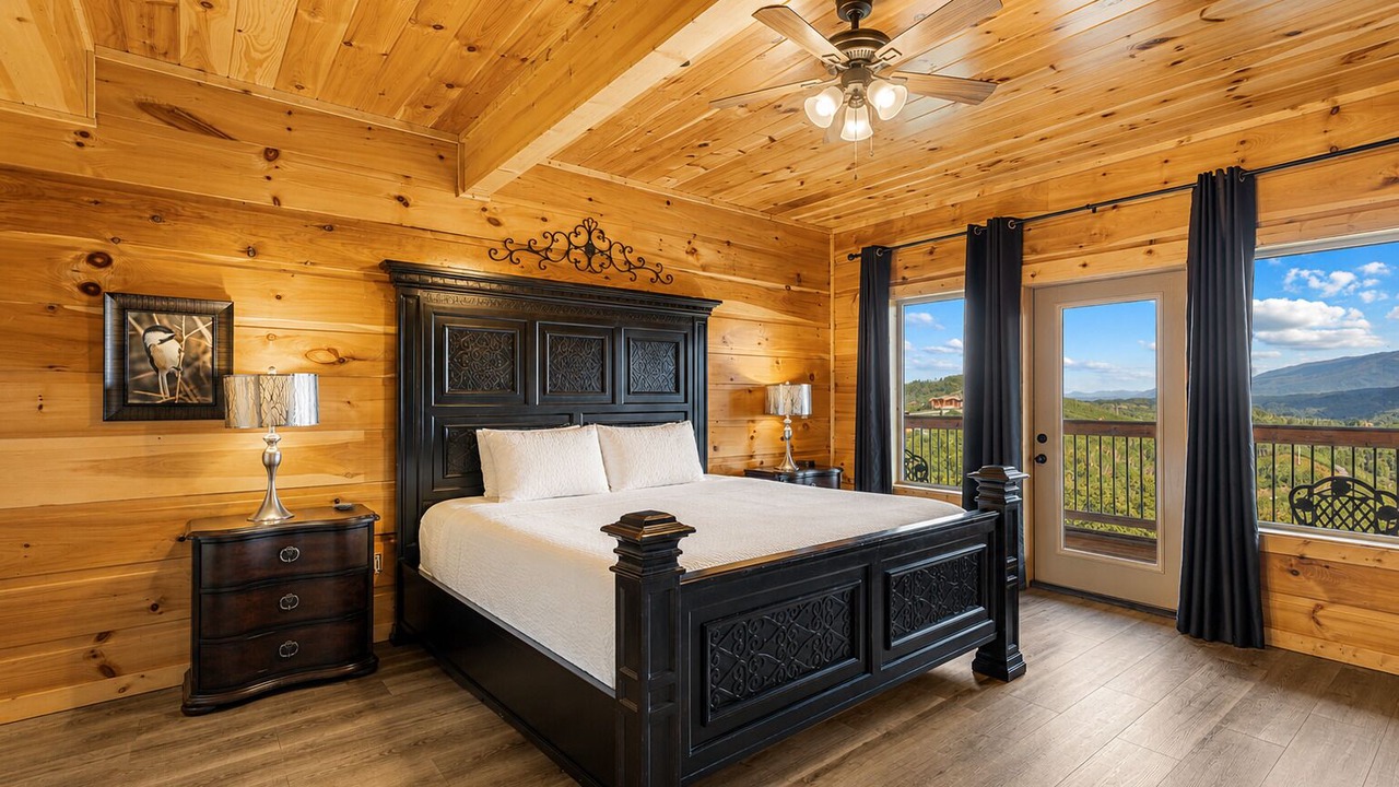 Photo of Bedroom in Pittman Center