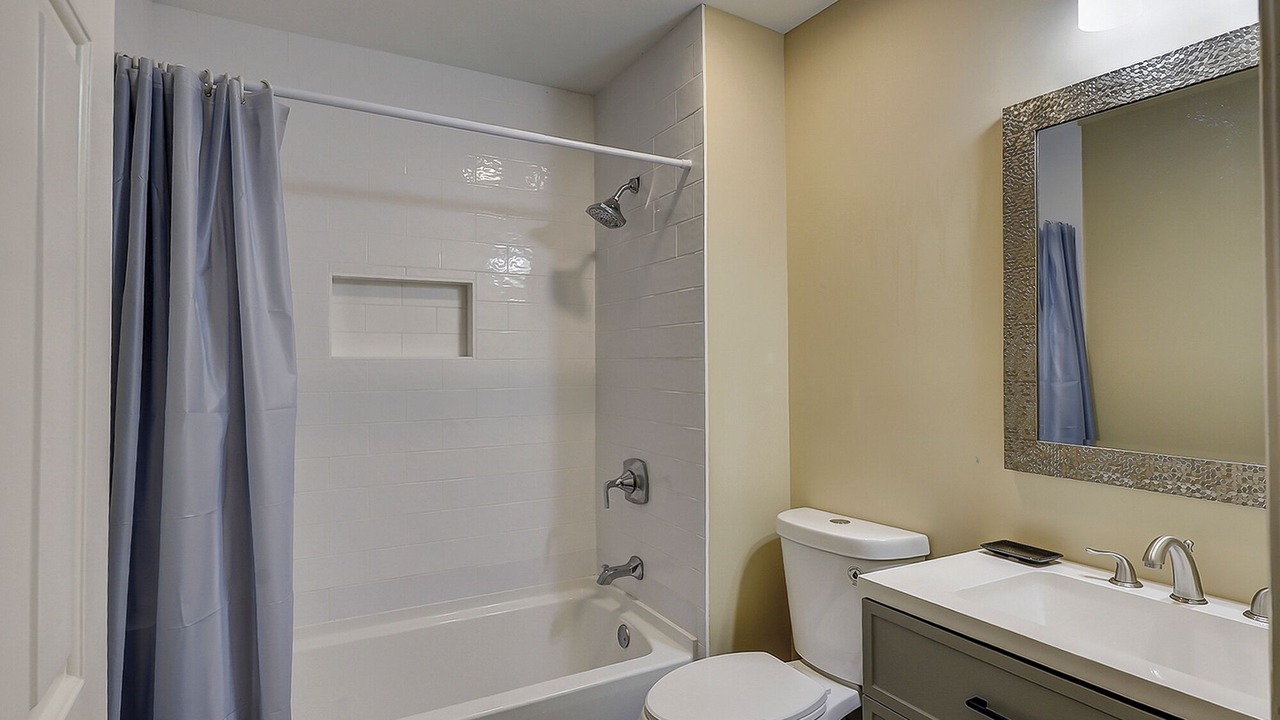 Photo of Bathroom in Shipyard Plantation
