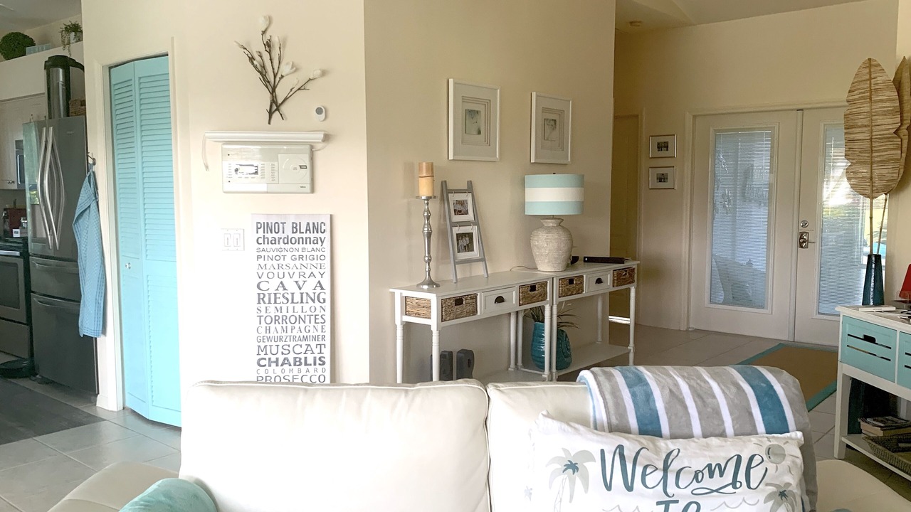 Photo of Livingroom in Falcons Glen