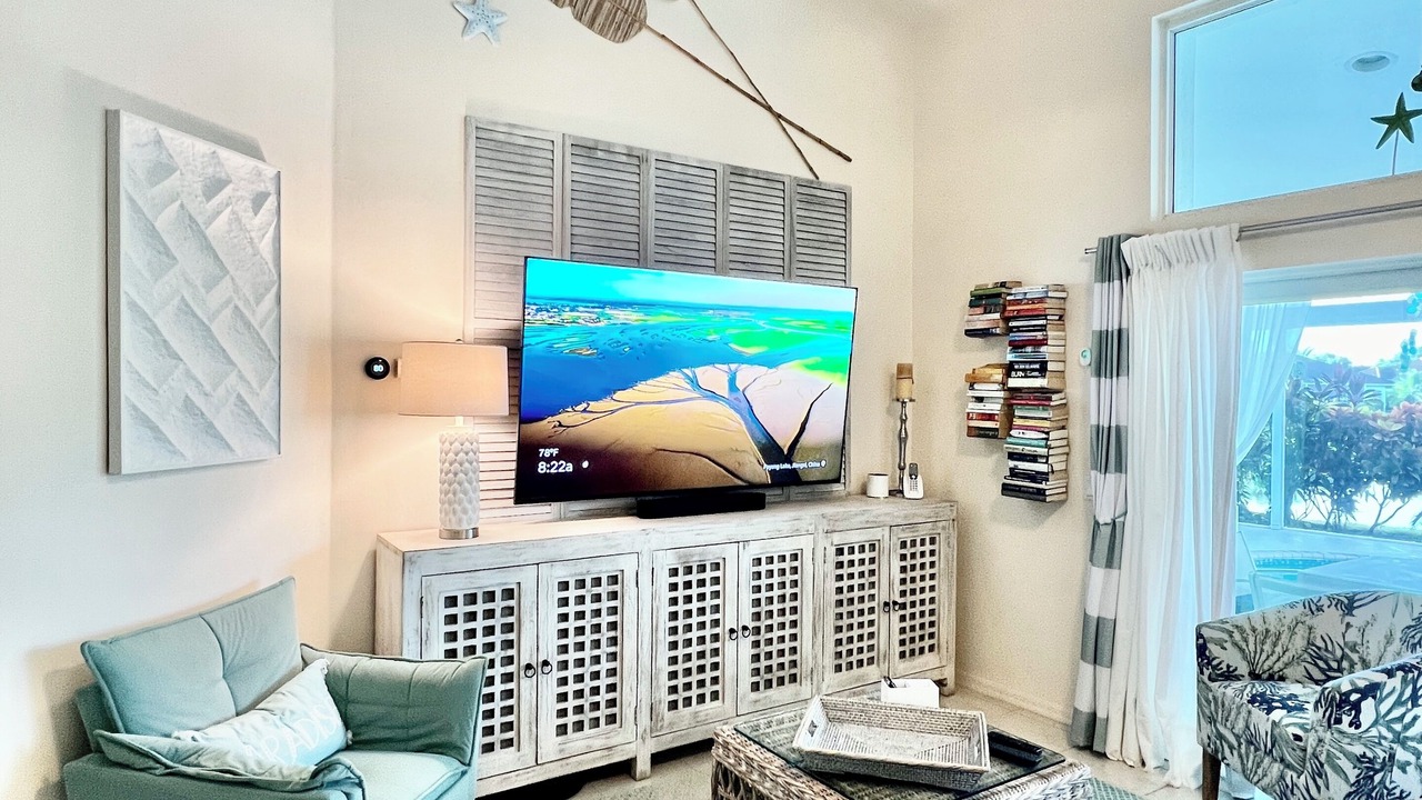 Photo of Livingroom in Falcons Glen