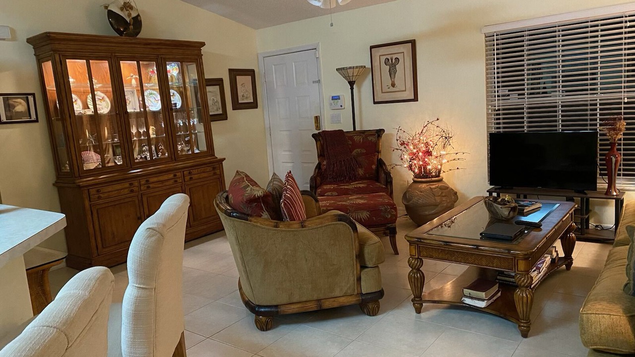 Photo of Livingroom in Vero Lake Estates