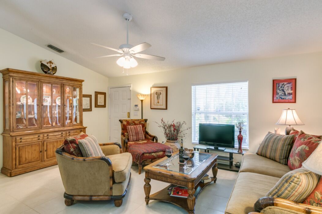 Photo of Livingroom in Vero Lake Estates