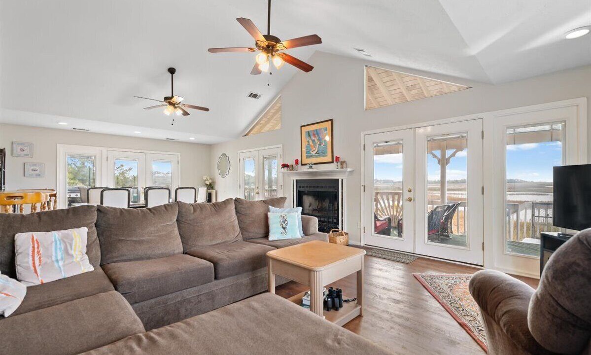 Photo of Livingroom in Tybee Island