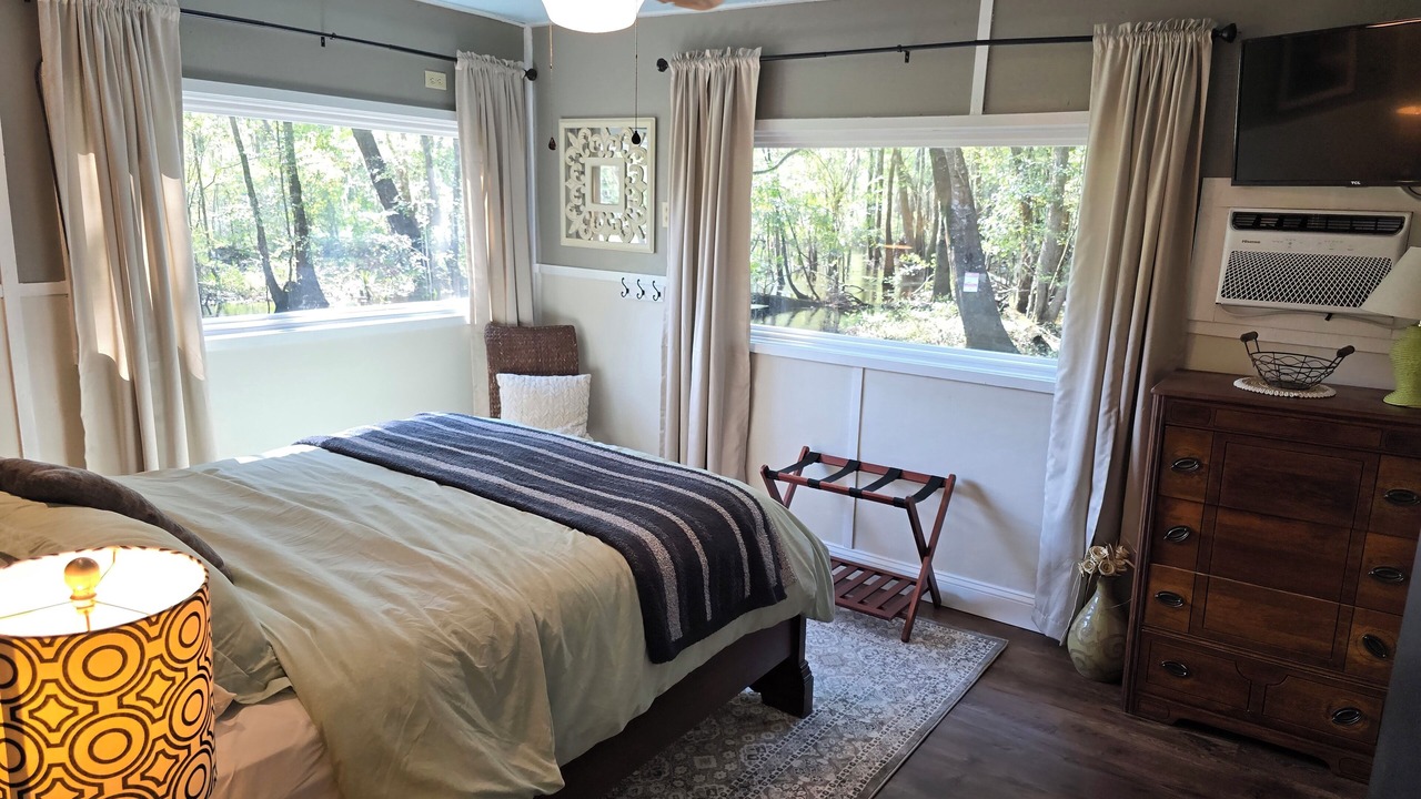 Photo of Bedroom in Ridgeville