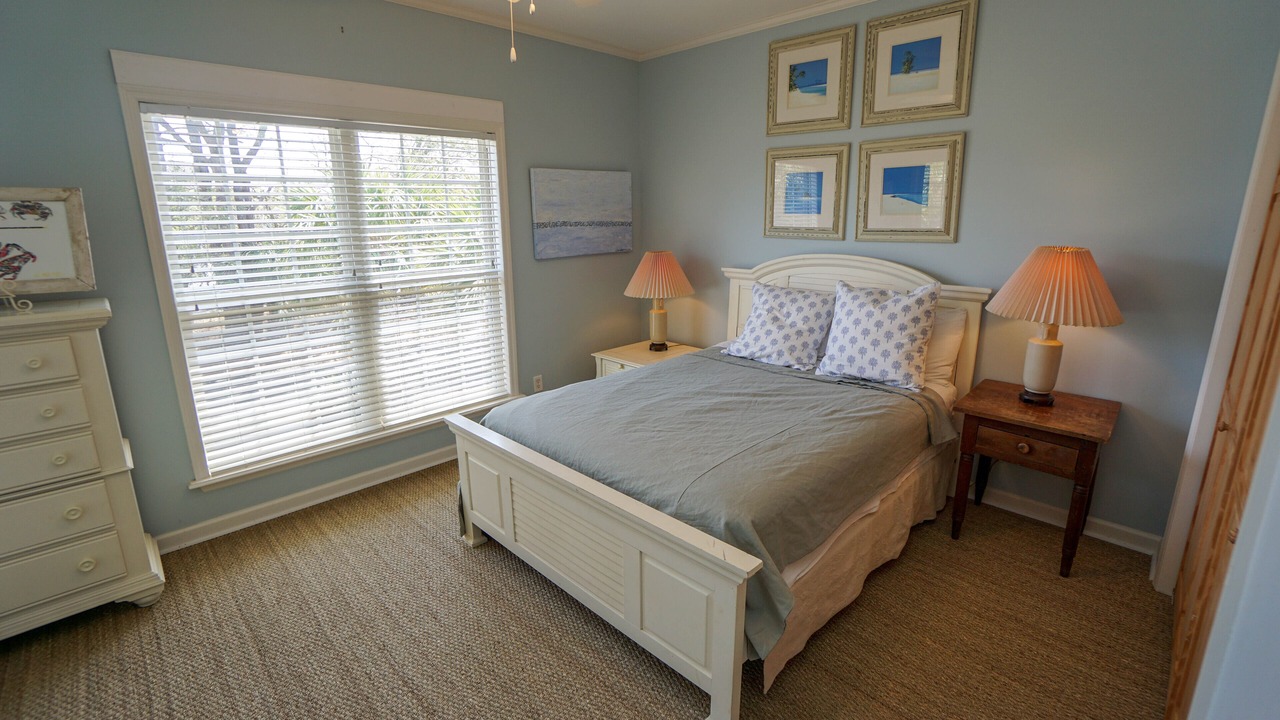 Photo of Bedroom in Oceanmarsh Subdivision