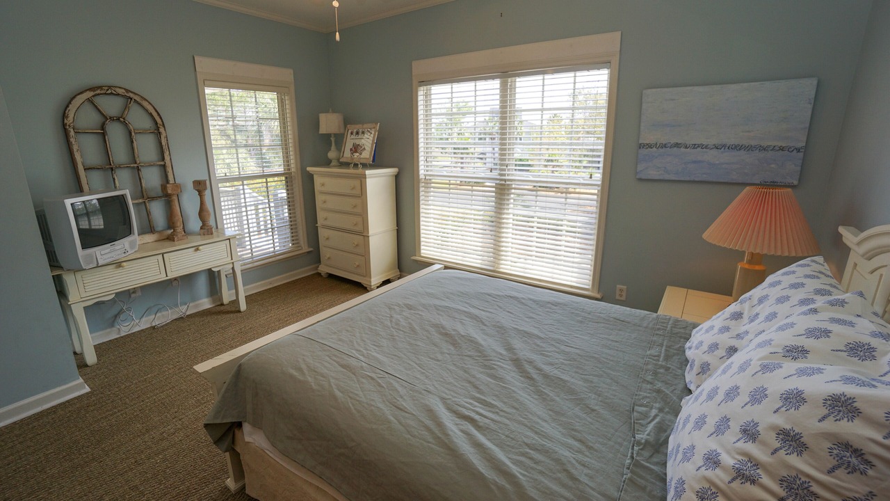Photo of Bedroom in Oceanmarsh Subdivision