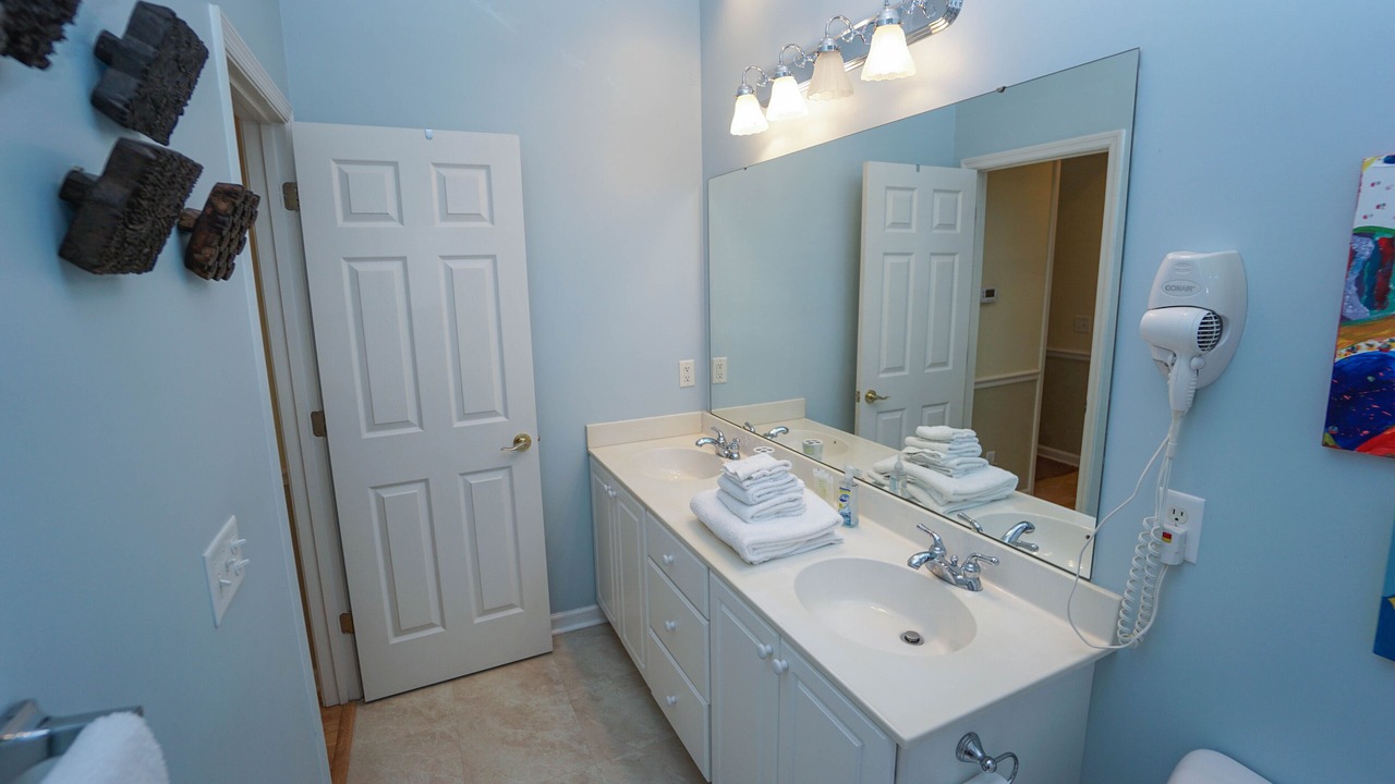 Photo of Bathroom in Oceanmarsh Subdivision
