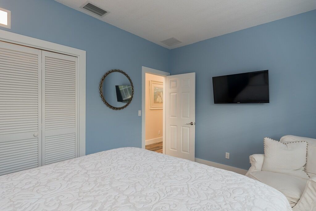 Photo of Bedroom in Indian River Shores