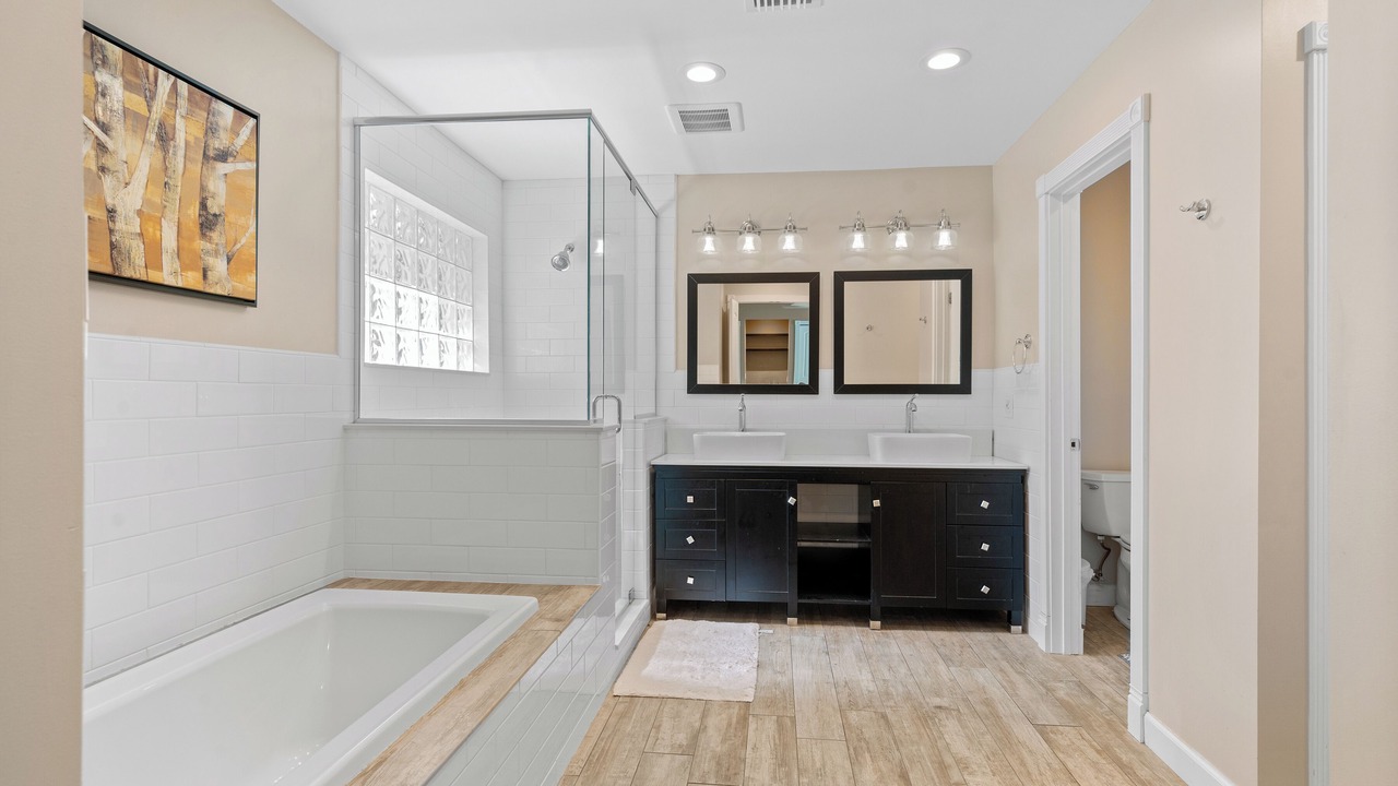 Photo of Bathroom in Central Beach