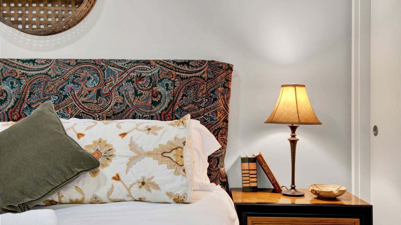 Photo of Bedroom in Historic District - North