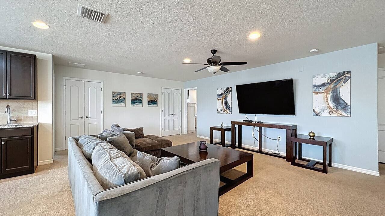 Photo of Livingroom in Four Corners