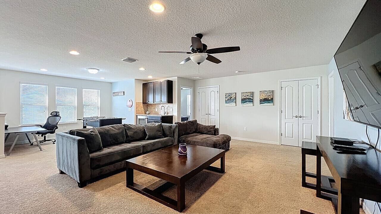 Photo of Livingroom in Four Corners