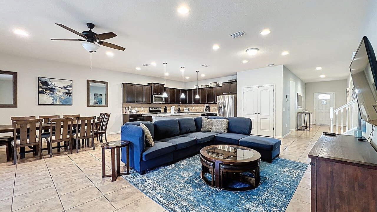 Photo of Livingroom in Four Corners
