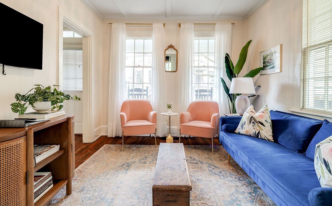 Photo of Livingroom in Savannah Victorian District