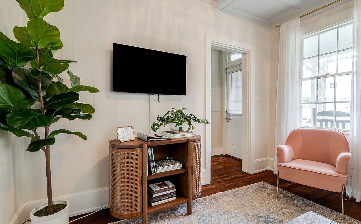 Photo of Livingroom in Savannah Victorian District