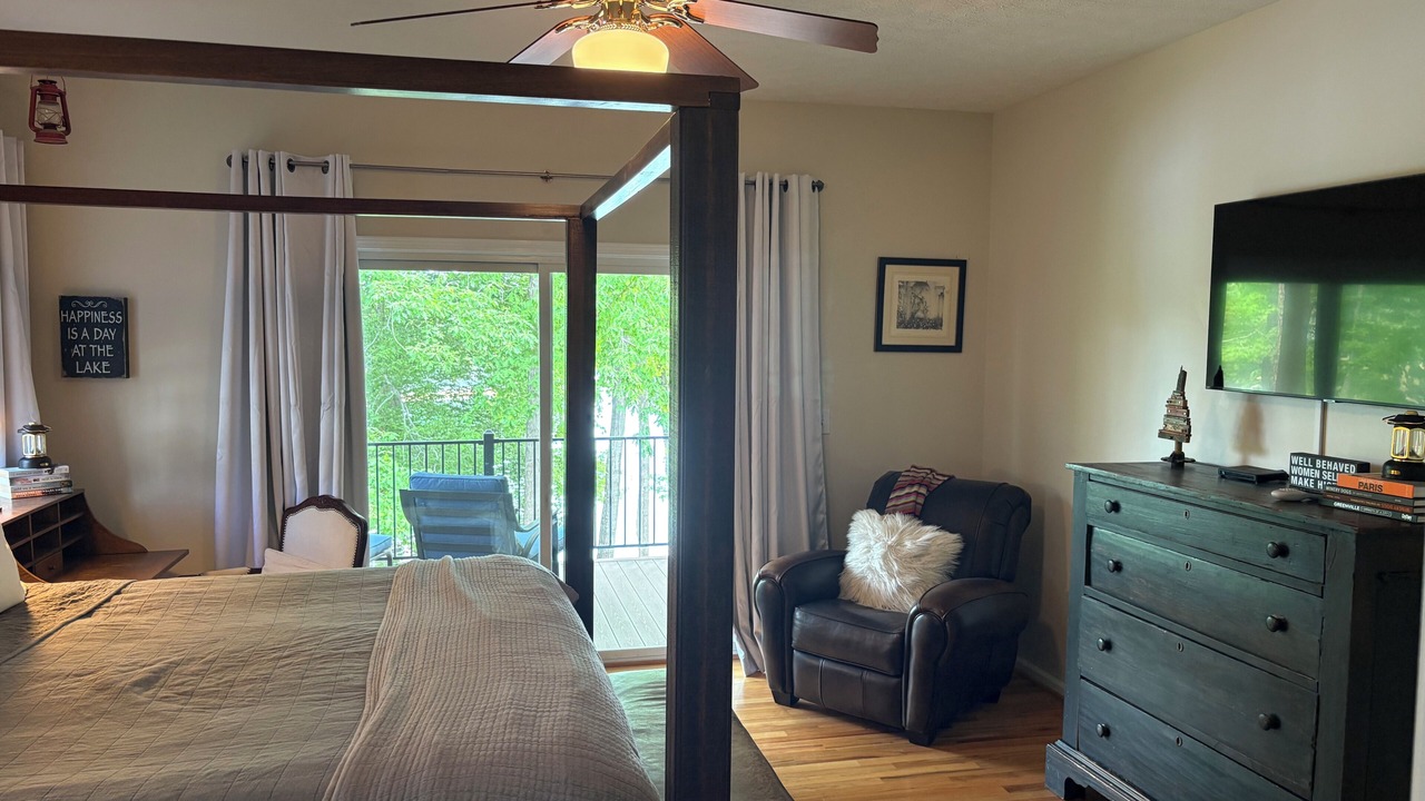 Photo of Bedroom in West Union