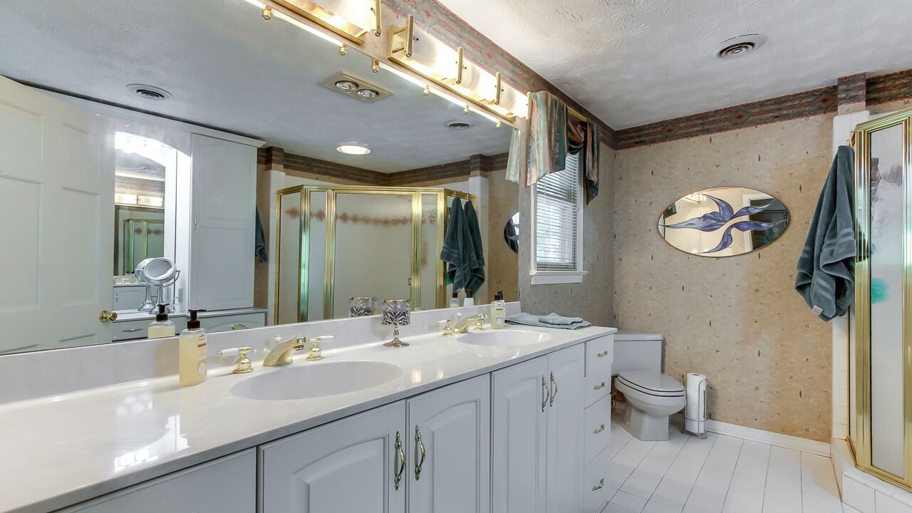 Photo of Bathroom in Seneca