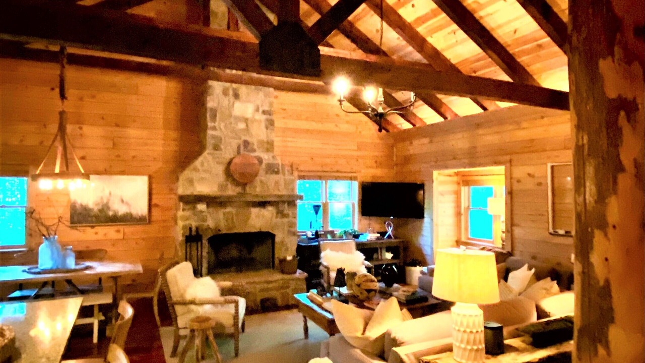 Photo of Livingroom in Cashiers