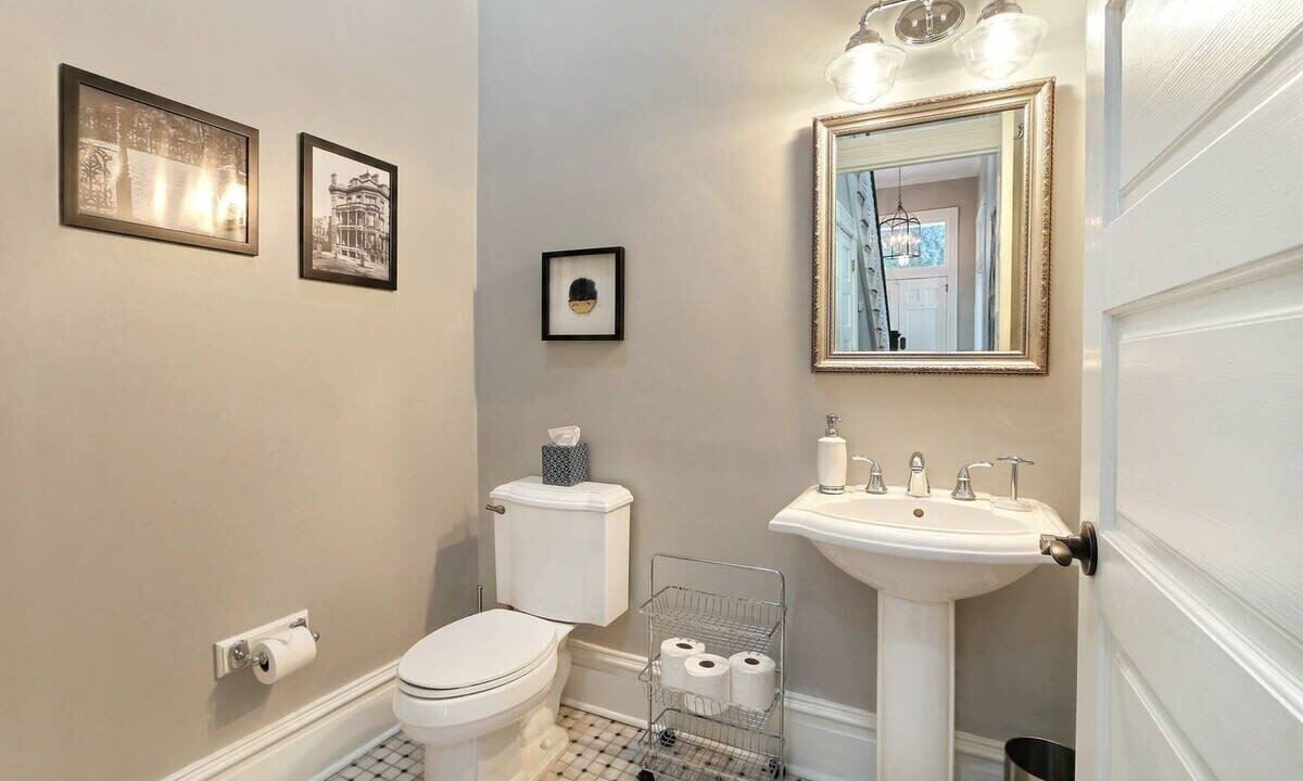 Photo of Bathroom in Savannah Victorian District