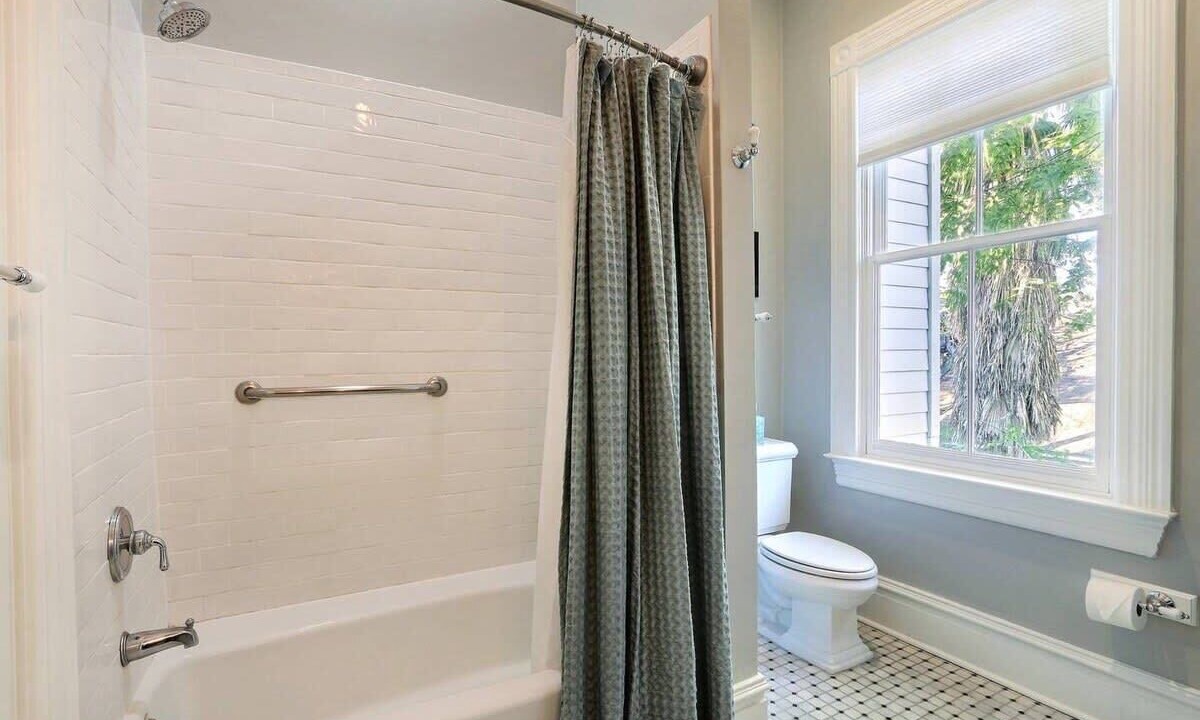 Photo of Bathroom in Savannah Victorian District