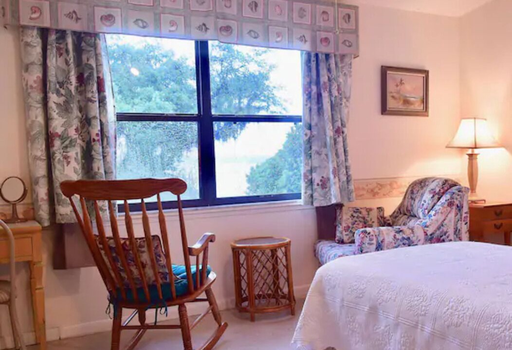 Photo of Bedroom in Crooked Lake