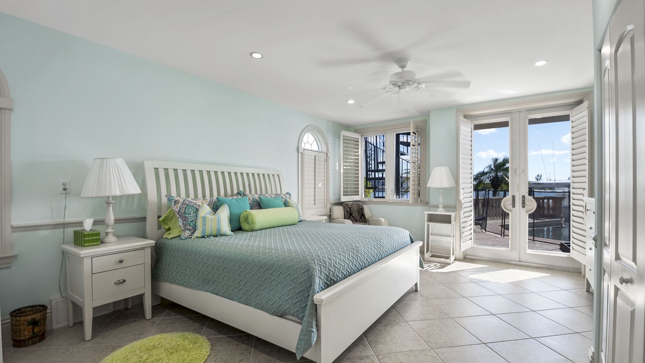 Photo of Bedroom in Isles of Capri
