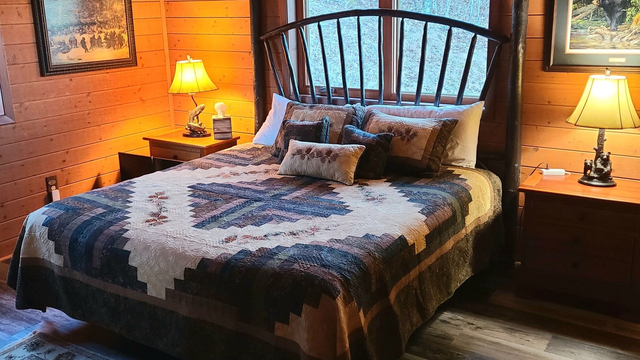 Photo of Bedroom in Glenville