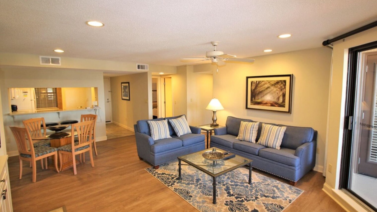Photo of Livingroom in Shelter Cove