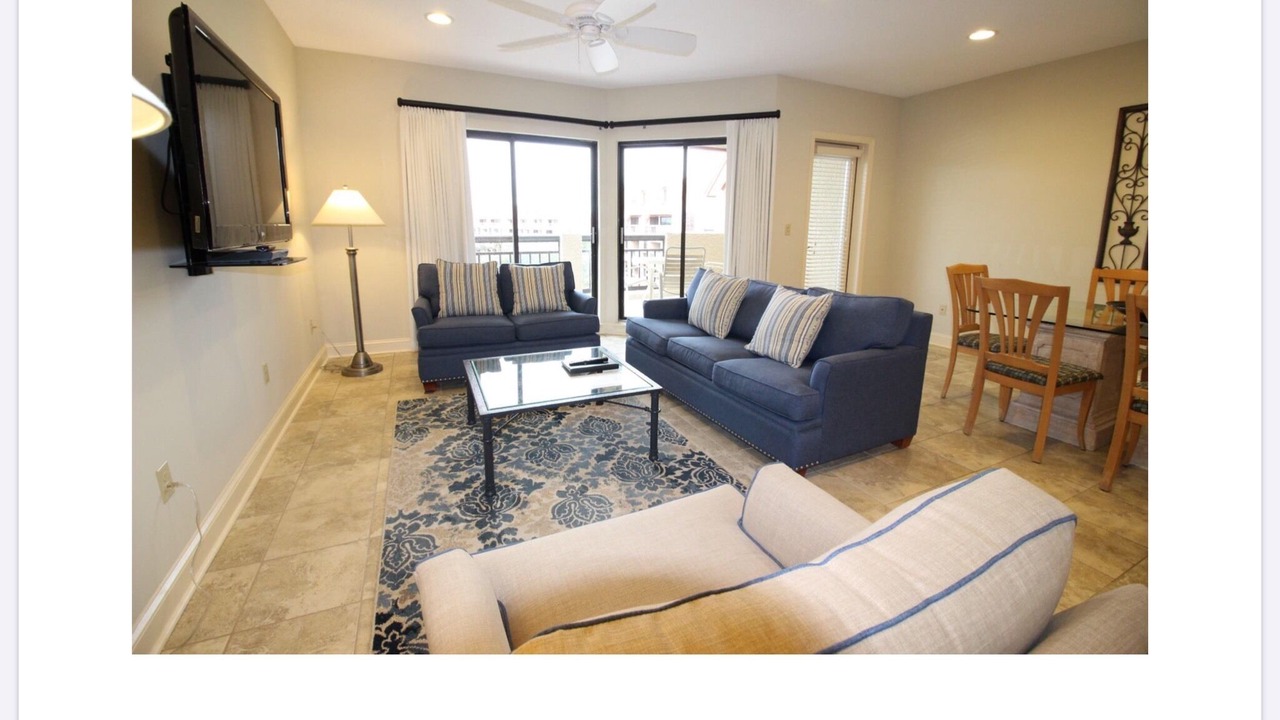 Photo of Livingroom in Shelter Cove