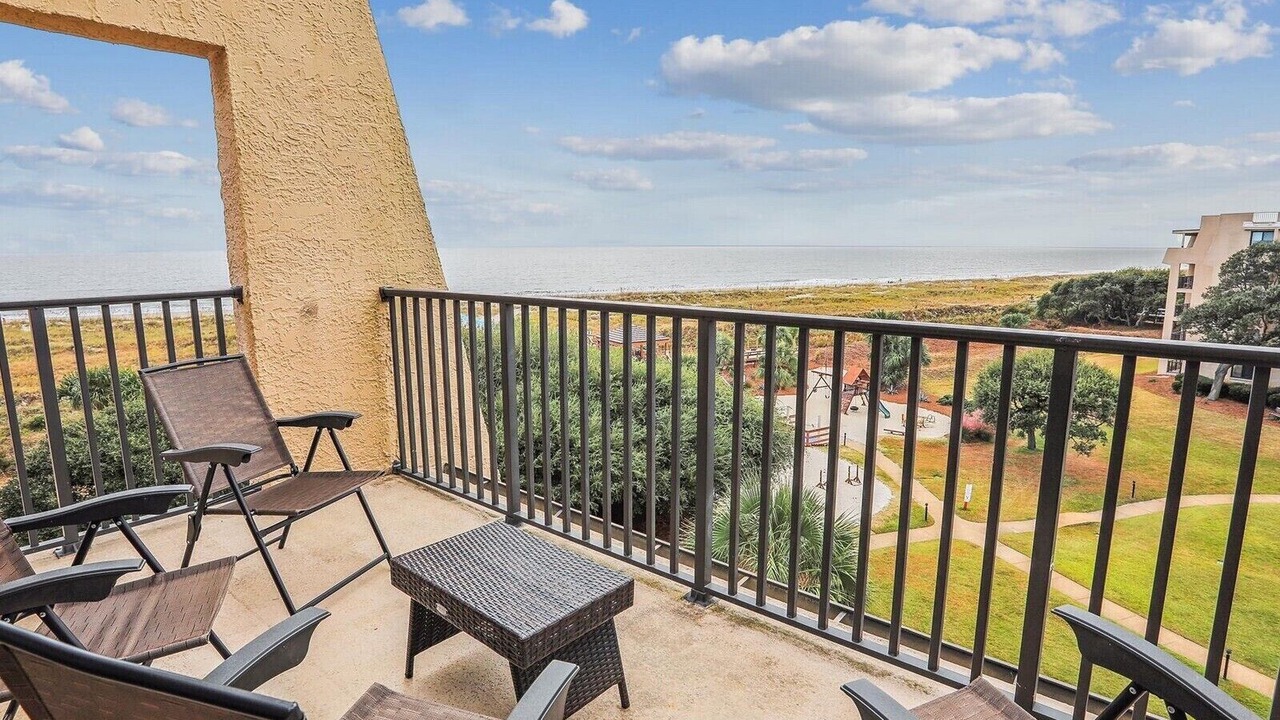 Photo of Patio Balcony in Folly Field