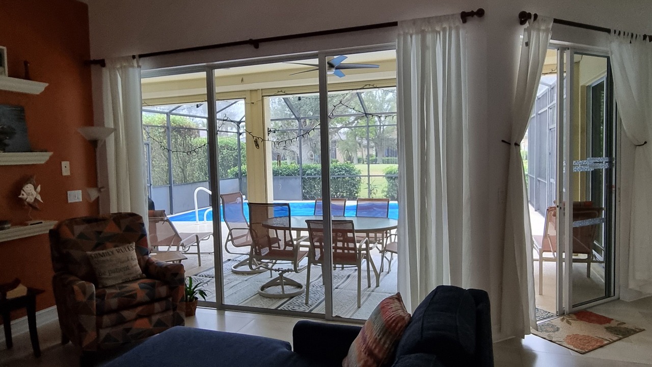 Photo of Livingroom in Masters Reserve