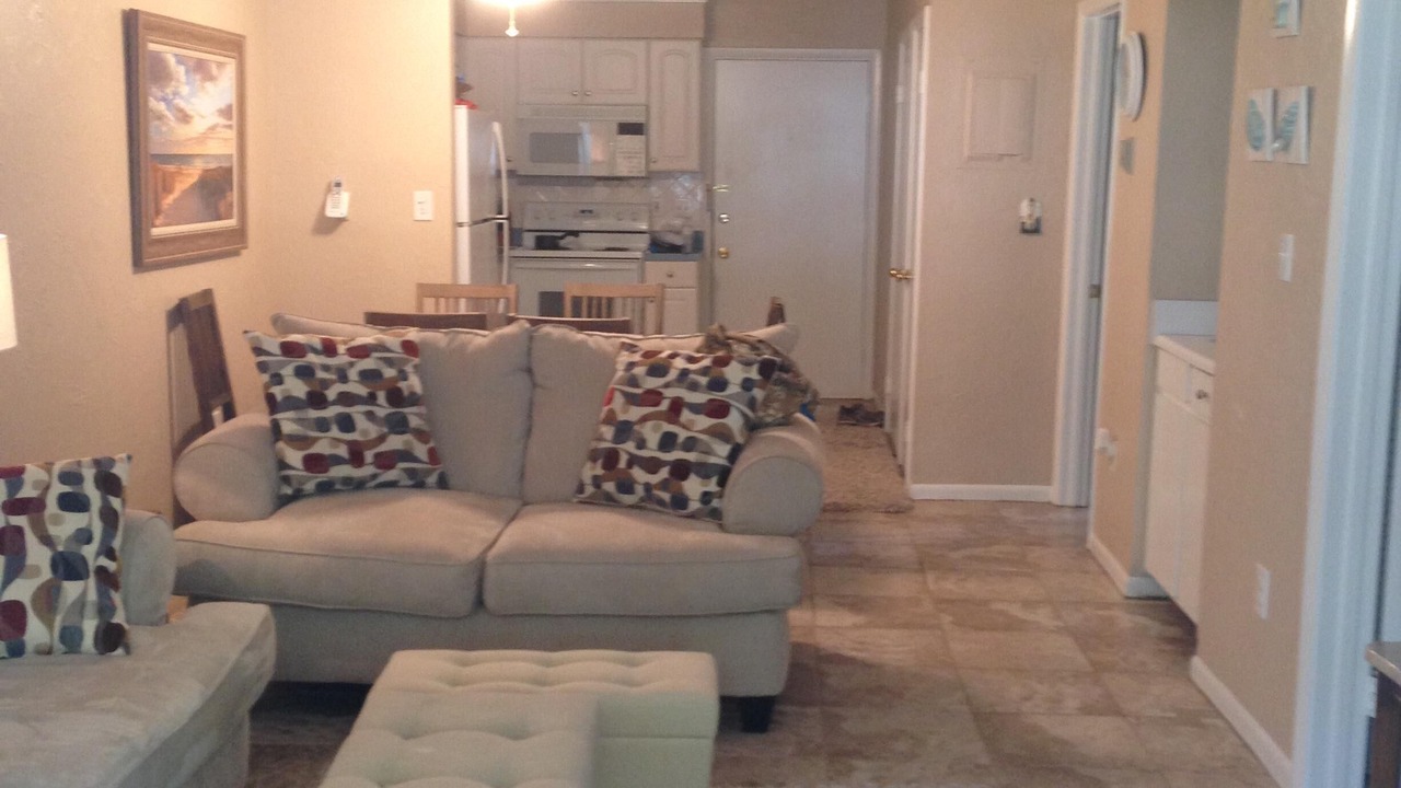Photo of Livingroom in Folly Field
