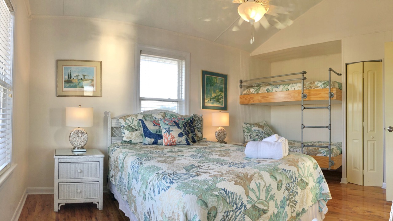 Photo of Bedroom in Edisto Island