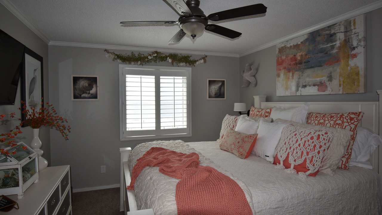 Photo of Bedroom in Surfside Beach