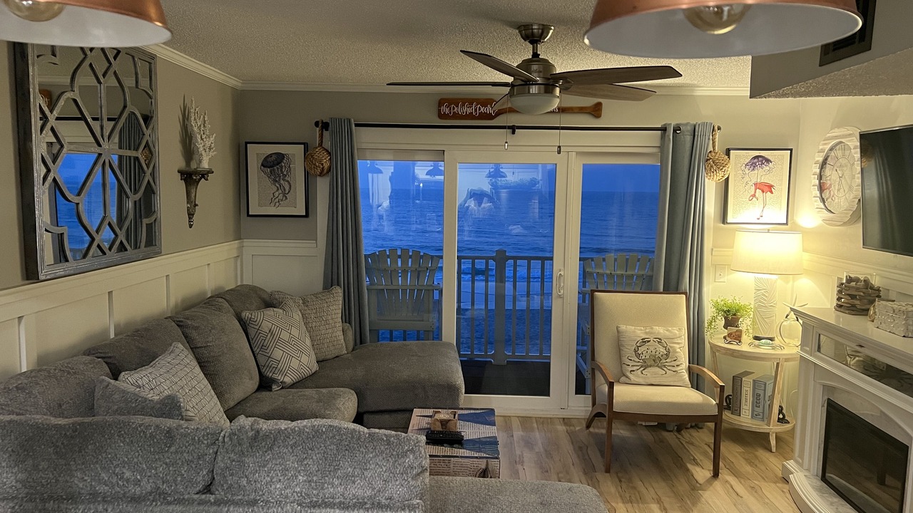 Photo of Livingroom in Surfside Beach