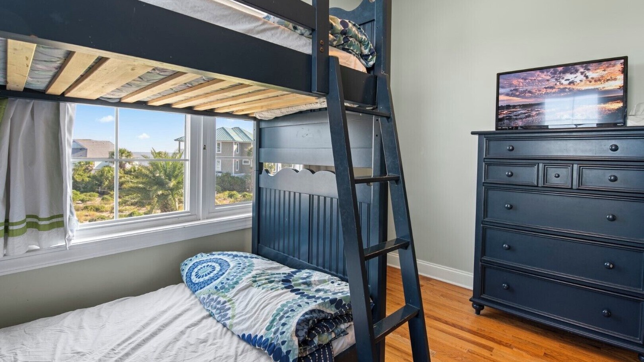 Photo of Bedroom in Beachwalk