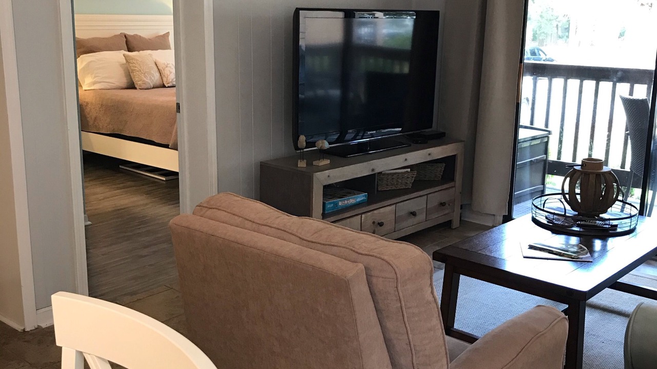 Photo of Livingroom in Folly Field